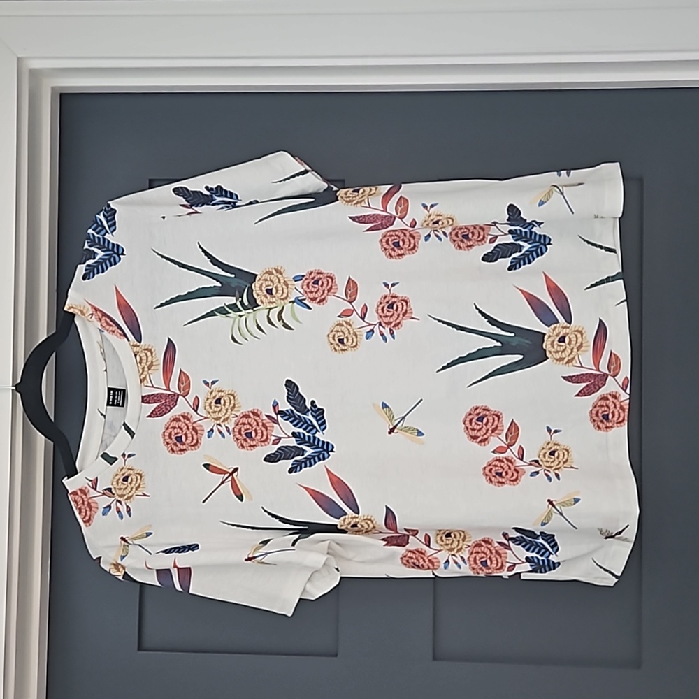 Floral tee